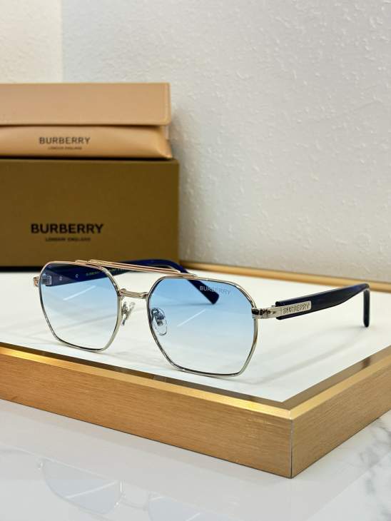 Picture of Burberry Sunglasses _SKUfw80882157fw